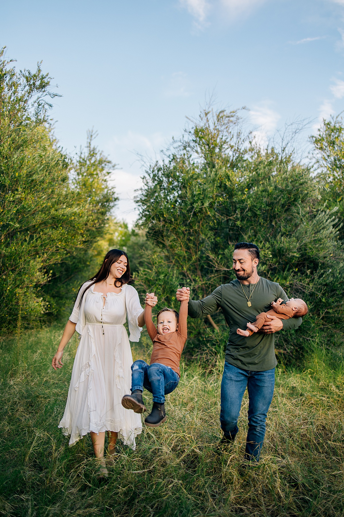 Outdoor Newborn Sessions in Arizona | Everything you need to know