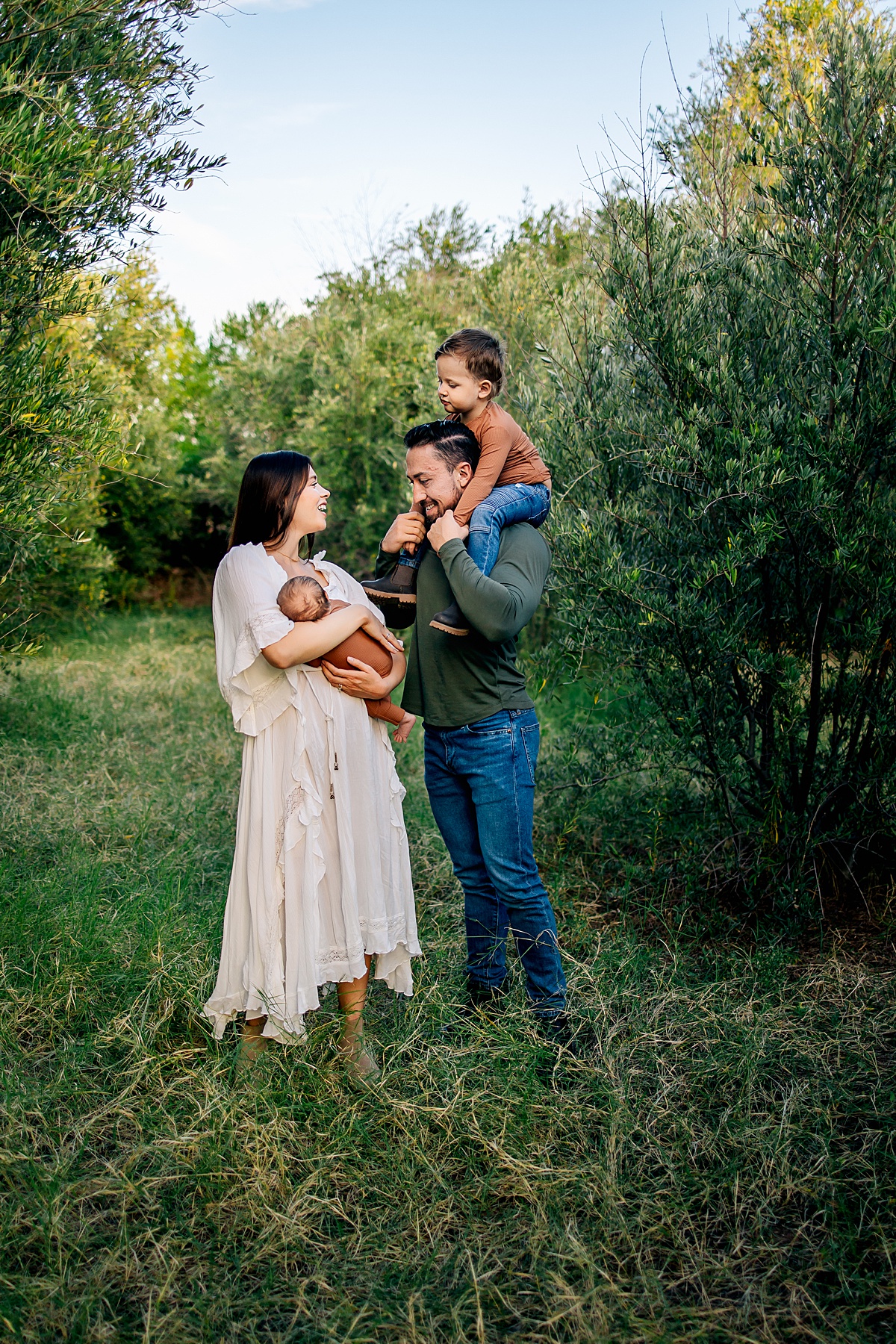 Outdoor Newborn Sessions in Arizona | Everything you need to know