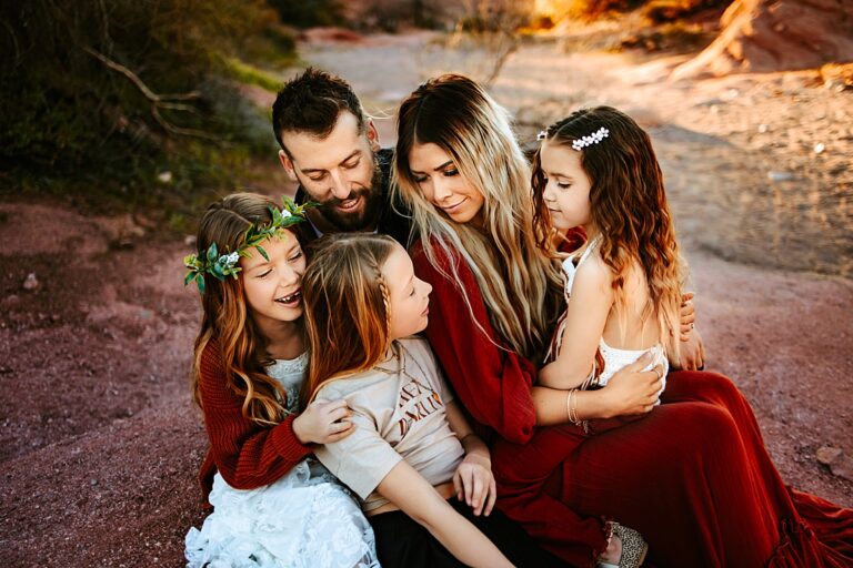 How to Style Your Arizona Family Pictures - Maren Elizabeth Photography